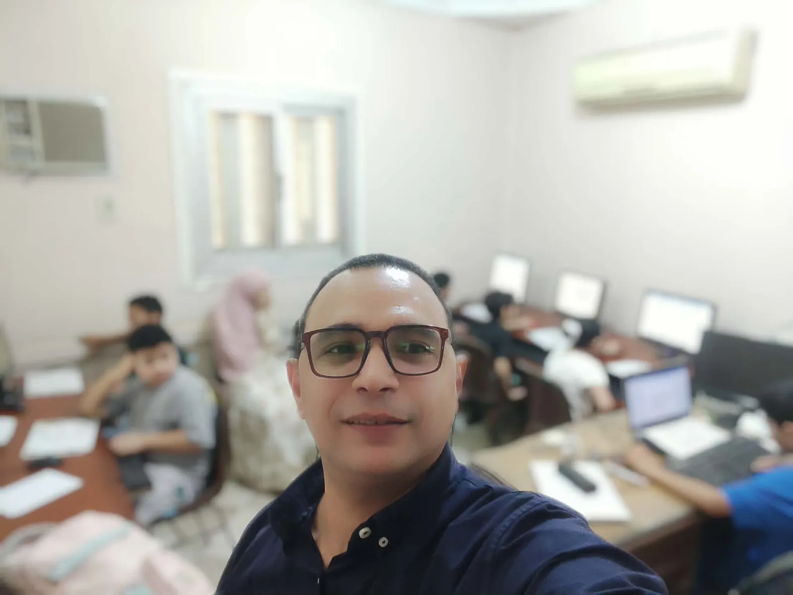 مستر عمرو حافظ كسبه